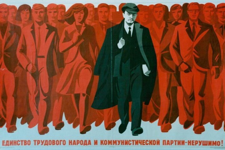 Propagandaposter met Lenin als boegbeeld van het communisme