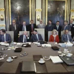 Ministers van het kabinet-Van Agt II, vooraf aan de eerste ministerraadsvergadering in de Trêveszaal op 11 september 1981