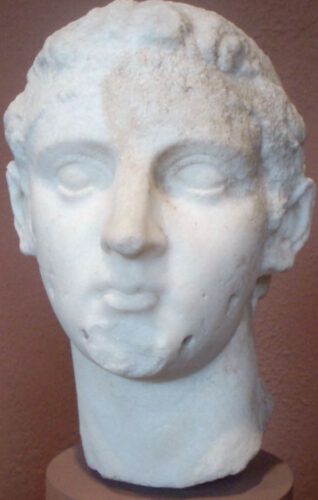 Marmeren beeld van Ptolemaios IV