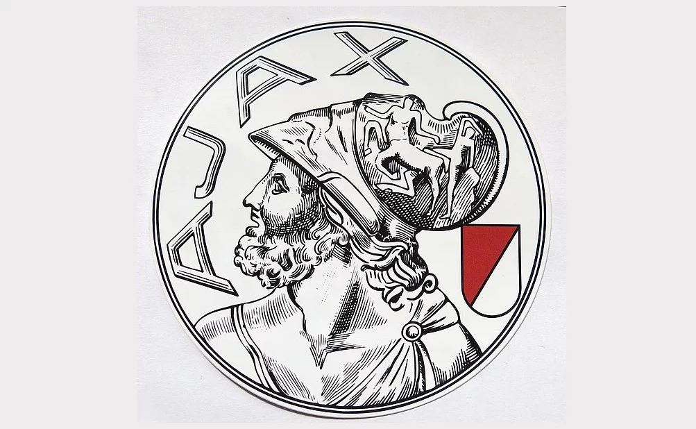 Sticker van de F-side met het oude Ajax-logo