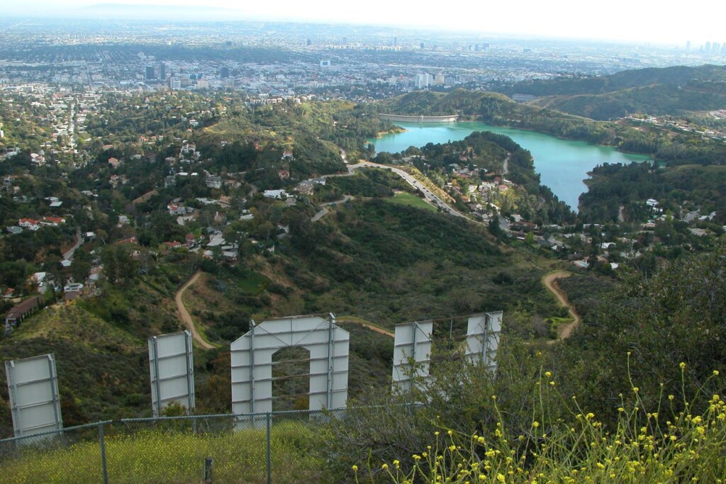 Uitzicht vanaf de achterzijde van het Hollywood Sign, 2003