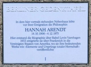 Gedenksteen voor Hannah Arendt in Berlijn