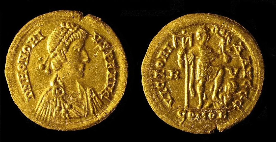 Willekeurige foto van twee Romeinse gouden munten