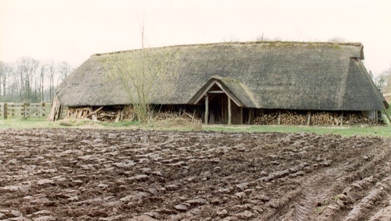 Reconstructie van een boerderij uit Dorestad in het Schothorstpark te Amersfoort