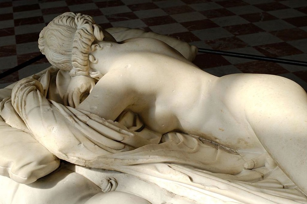 Beeld van Hermaphroditus in het Louvre - Borghese Collectie
