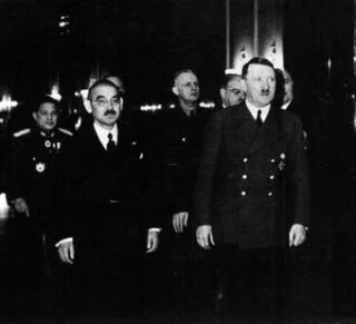 Matsuoka tijdens een bezoek aan Adolf Hitler