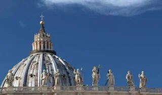 Zicht op de Sint-Pieter in Rome
