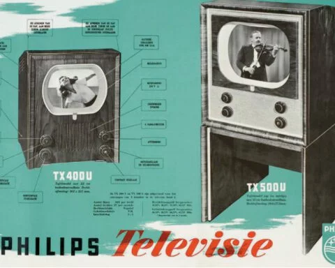 Philips adverteerde in 1951 voor toestellen met een superklein beeldscherm (22-31 centimeter). De toestellen werden vanwege het uiterlijk ‘hondenhok’ genoemd