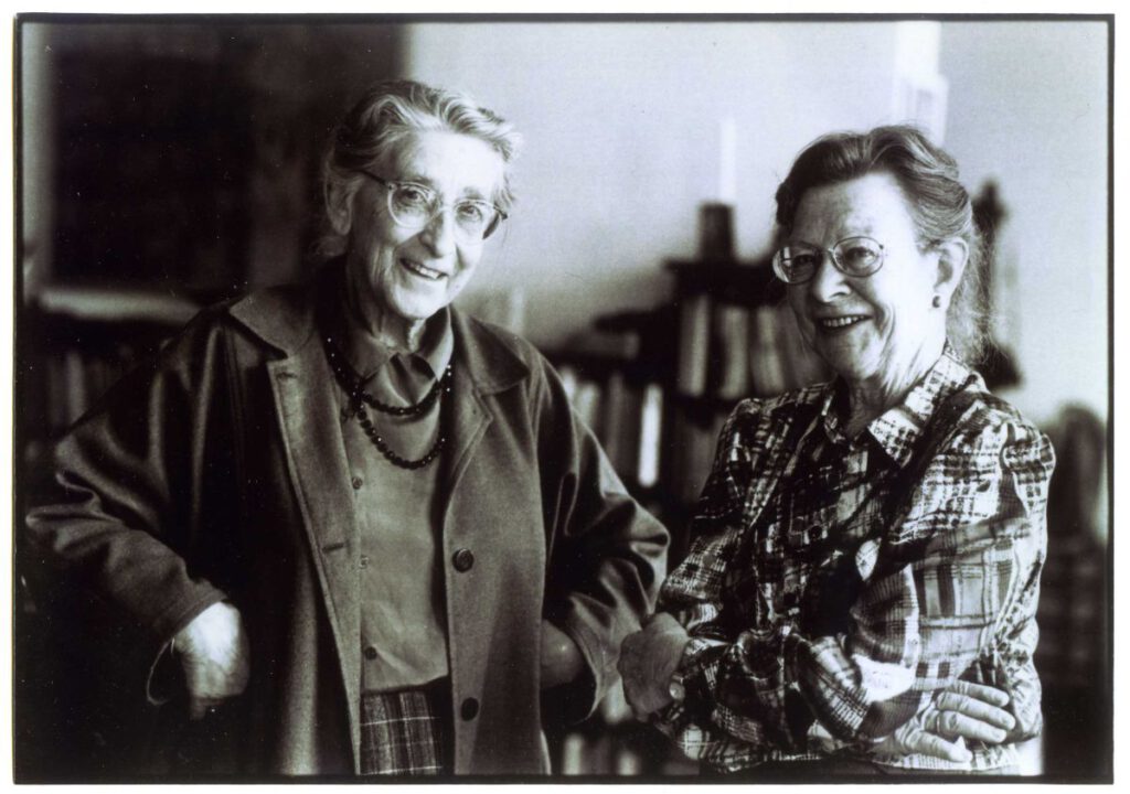 Gisela Sohnlein (r) en Hetty Voute (l)