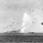 Operation Pedestal, 12 augustus 1942 - Brand op de HMS Indomitable (92) na een bombardement