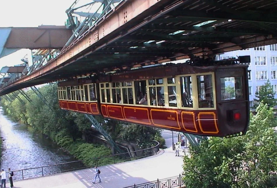 De Kaiserwagen van de zweefbaan in Wuppertal 
