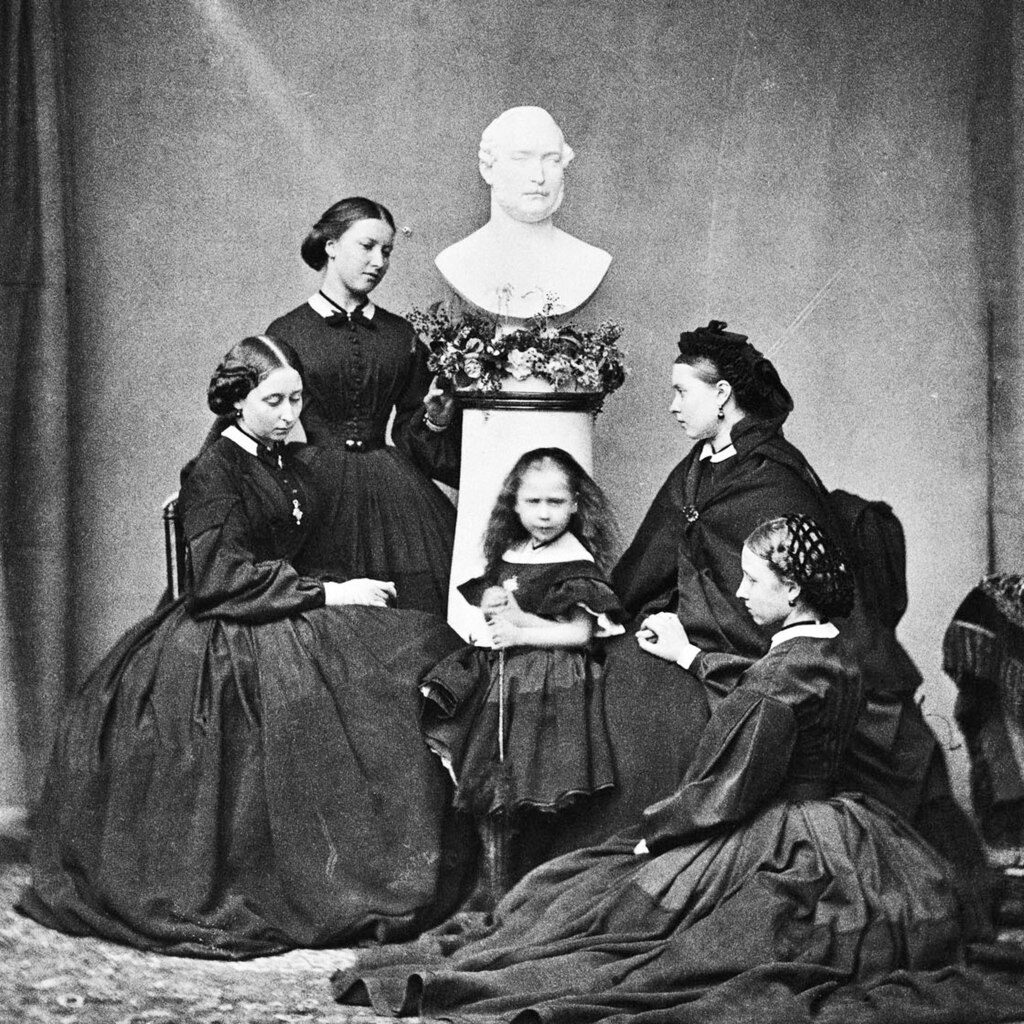 De kroonprinses van Pruisen en haar zusters rouwen om de dood van hun vader Albert - Maart, 1862