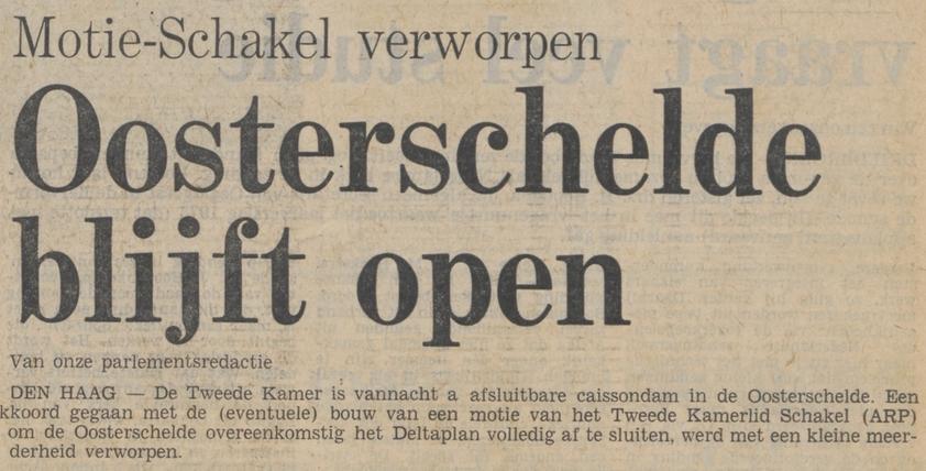 Bericht over de verworpen motie van Maarten Schakel in Trouw, 21 november 1974