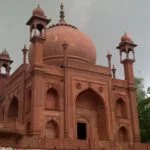 De Rode ‘Taj Mahal’, de tombe van Johan Hessing