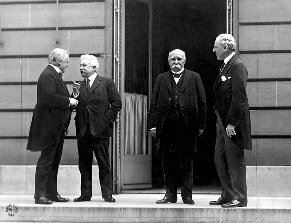 De “Raad van Vier”: David Lloyd George (Groot-Britannië), Vittorio Emanuele Orlando (Italië), Georges Clemenceau (Frankrijk) en Woodrow Wilson (Verenigde Staten), 27 mei 1919