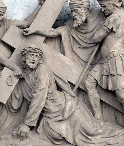 Statie III - Jezus valt voor de eerste maal onder het kruis.