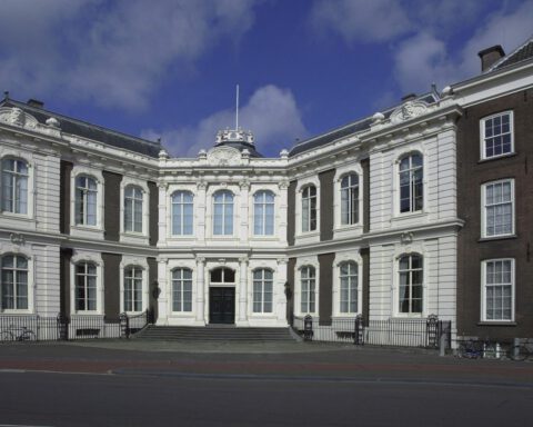 Paleis Kneuterdijk - Foto: Raad van State