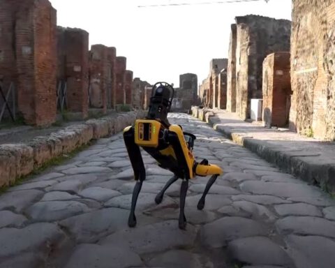 De robothond in Pompeii
