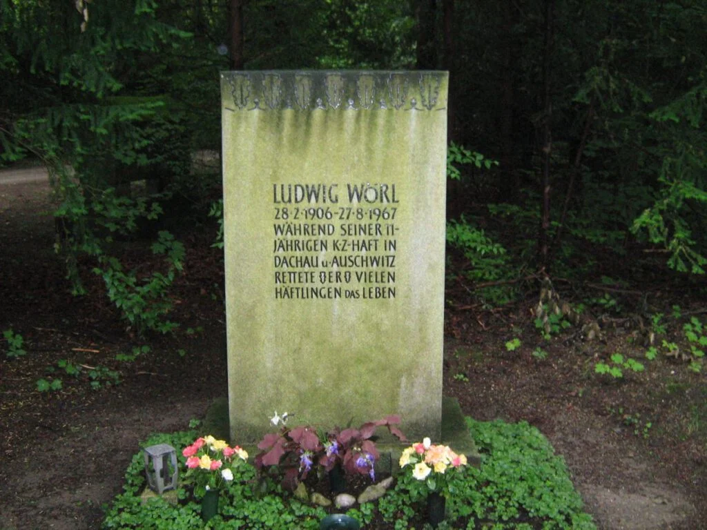 Het graf van Ludwig Wörl op het Waldfriedhof in München.