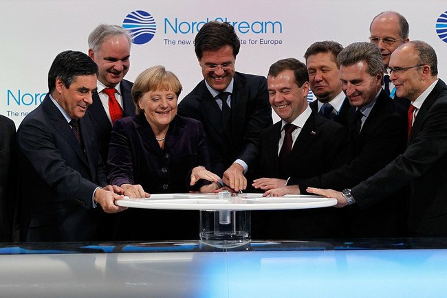 Officiële opening van Nord Stream 1 op 8 november 2011 met Angela Merkel, Mark Rutte, François Fillon en Dmitri Medvedev.