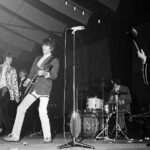 Rolling Stones in 1967 tijdens een optreden dat wél doorging, in de Houtrusthallen in Den Haag