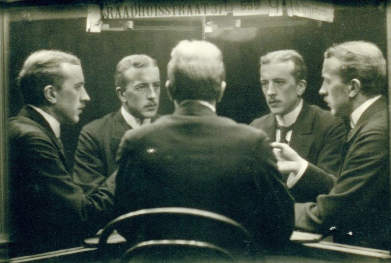 Kino-Foto, spiegelfoto van Julius Marmelstein, vóór 23-10-1912 – 1915. Ontwikkelgelatinezilverdruk, Rijksmuseum.