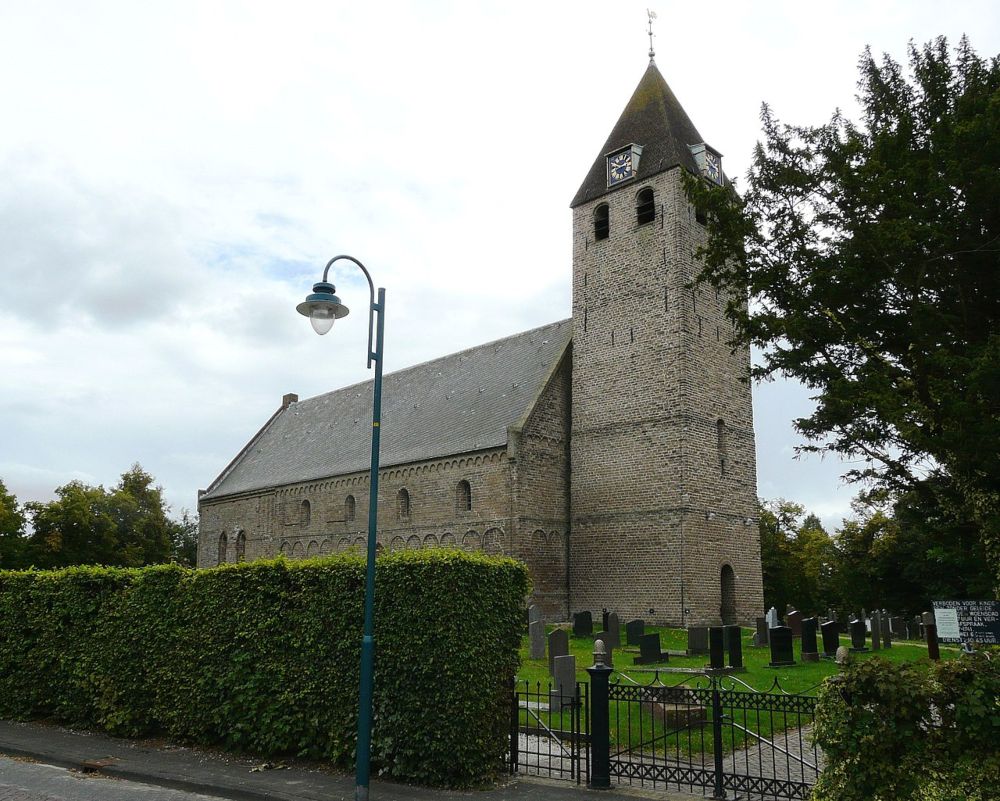 De hervormde Sint-Agathakerk in Oudega, het dorp in Friesland waar Wynia het grootste deel van zijn jeugd doorbracht 