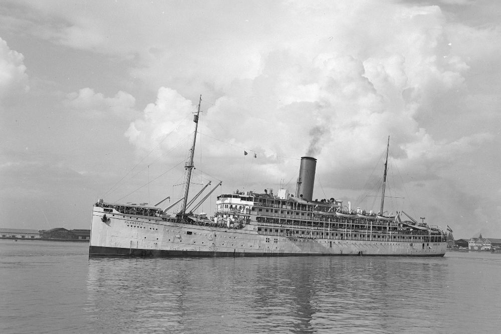 KPM-schip SS Plancius bereikte met Duitse geïnterneerden veilig Bombay. 