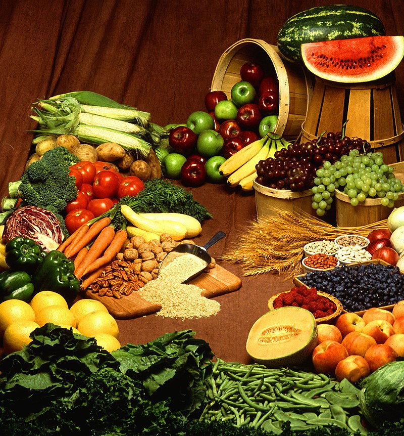 Fruit, groenten, noten, granen en peulvruchten zijn de belangrijkste elementen van veganistische voeding 