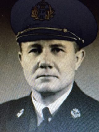 Kapitein Herman Hoeksema, van wie dit portret te zien was in de BNNVARA-documentaire. De foto is van het beeldscherm gemaakt.
