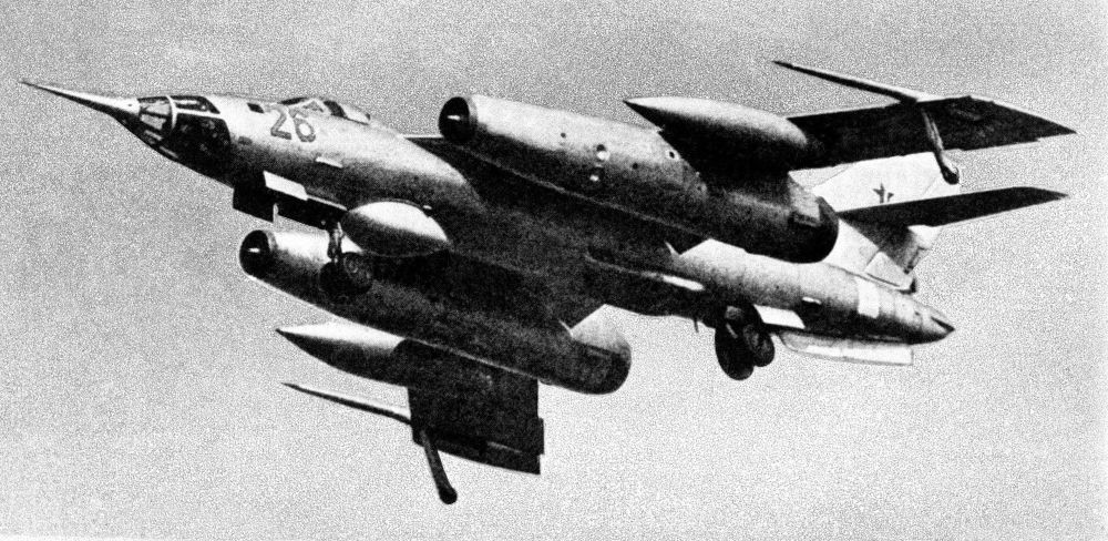 Vliegende JAK-28