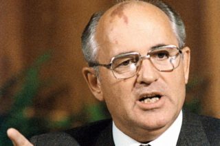 Michail Gorbatsjov in 1986 (1)