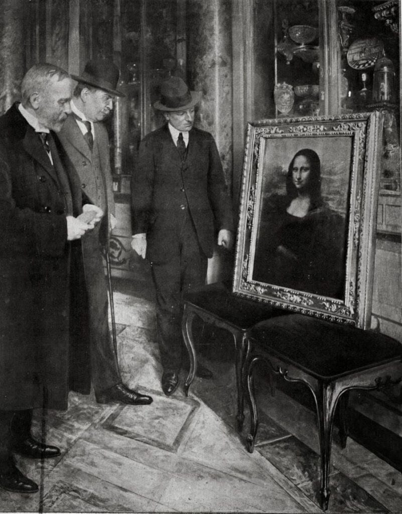 Mona Lisa in het Uffizi in Florence na de vondst, december 1913