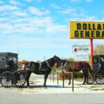 Parkeerplaats voor paard en wagen in Amish Country, U.S. Illinois Arcola