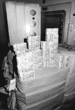 Geld dat vernietigd moest worden, april 1990