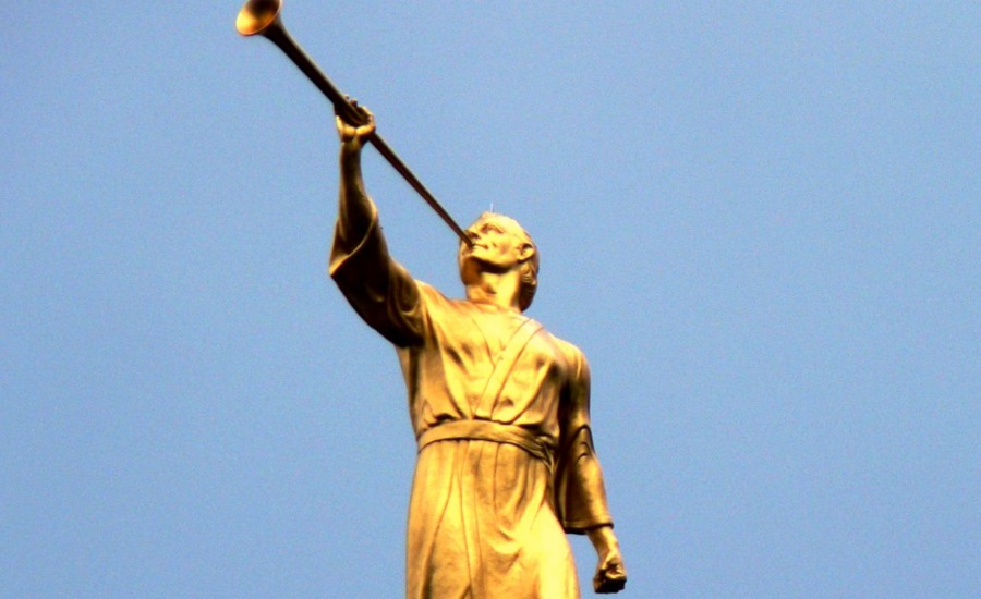 De engel Moroni – Standbeeld in Zwitserland