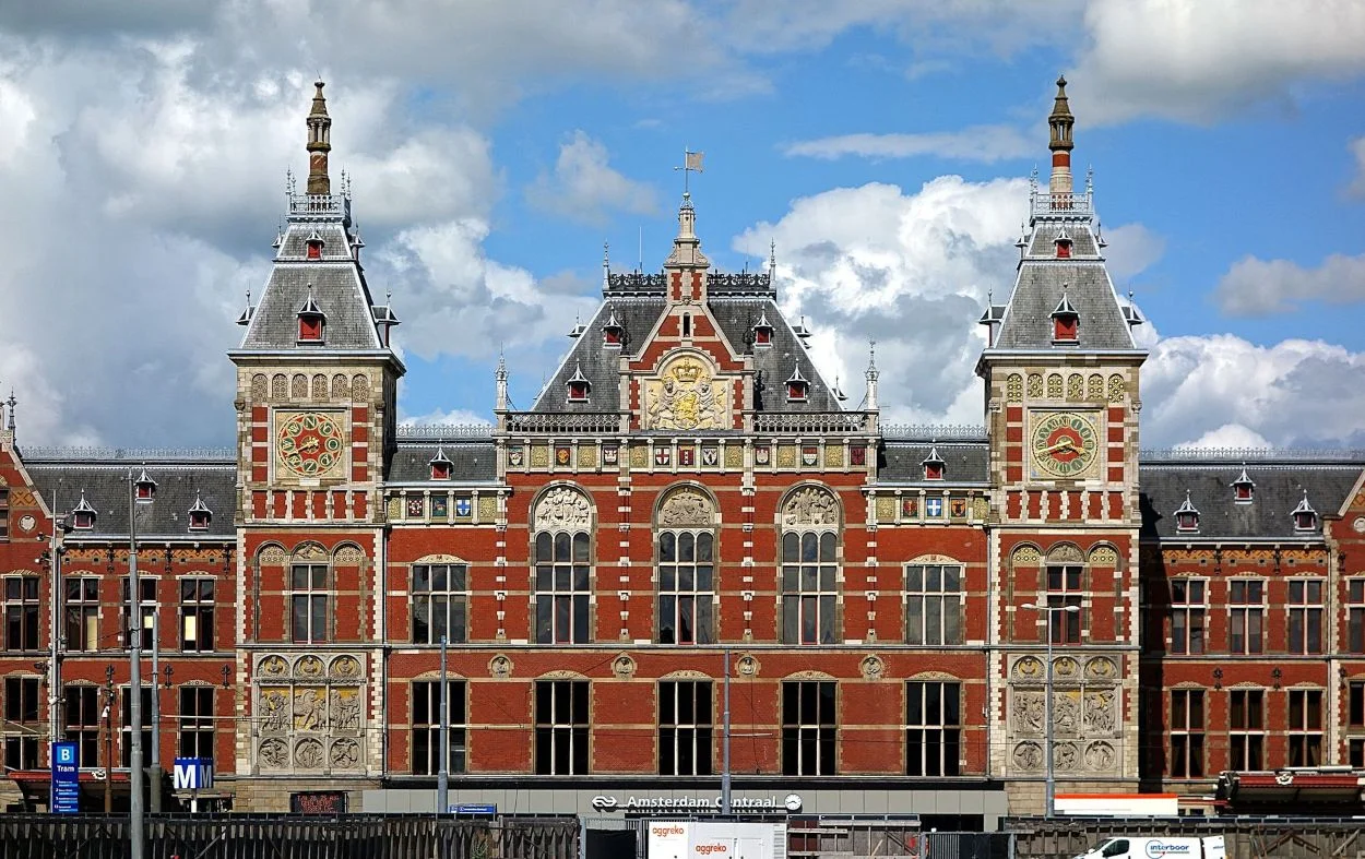 Façade van Amsterdam CS