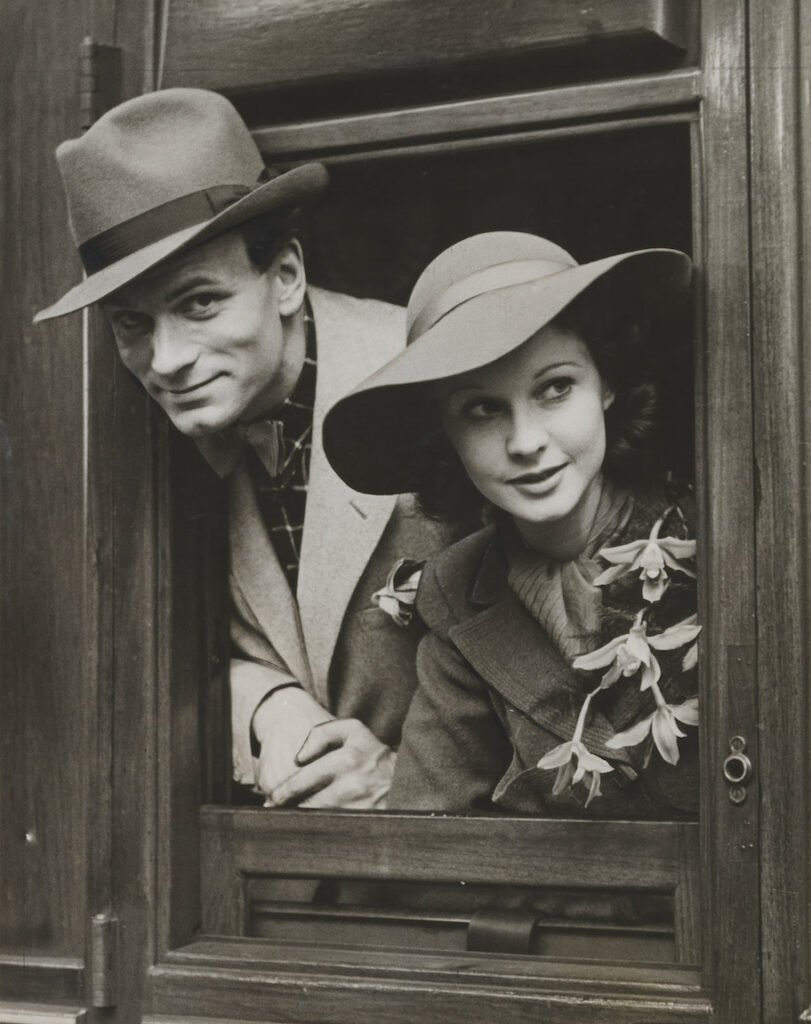 Laurence Olivier and Vivien Leigh by an unknown photographer (1937)