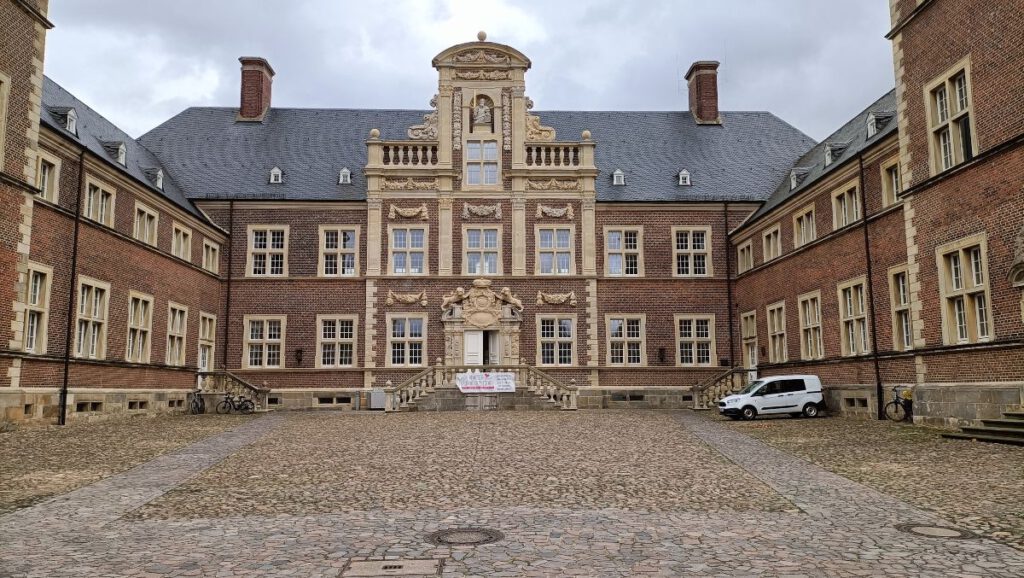 Binnenplein van kasteel Ahaus, oktober 2022