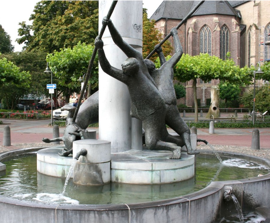 De Drakenbron in Geldern (D.) herinnert aan de drakensaga.