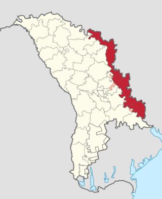 Het deel van Moldavië ten oosten van de Djnestr heeft zich in 1992 onder de naam Transnistrië (rood) afgescheiden