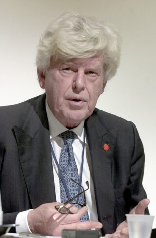 Wim Duisenberg in 2001