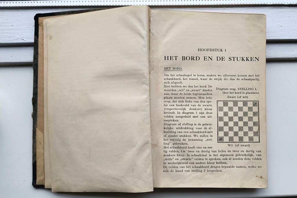 Openingspagina van 'Volledige handleiding voor het schaakspel' - Max Euwe