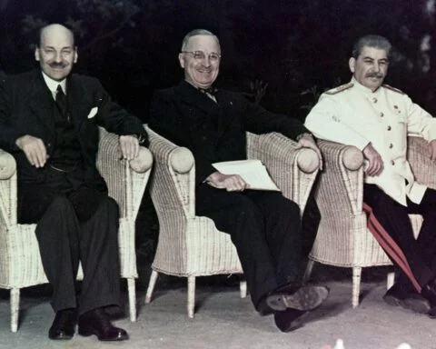 Clement Attlee, Truman en Stalin tijdens de Conferentie van Potsdam