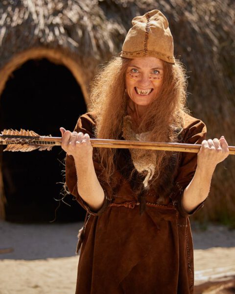 Actrice Ilse Warringa in de serie ‘Welkom in de prehistorie’