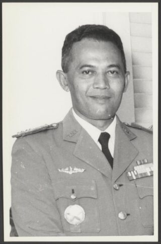 Generaal Abdul Haris Nasution in de jaren zestig. Hij schreef een reeks boeken over de oorlog tegen Nederland, waarin hij zelf een belangrijke rol had gespeeld.