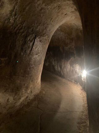 Bezoek aan het tunnelcomplex van Củ Chi 