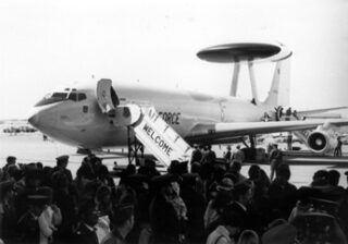 Welkomstceremonie voor het eerste E-3 vliegtuig op de Tinker Air Force Base in Oklahoma, 1977