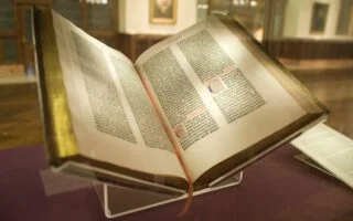 Opengeslagen Gutenberg-bijbel