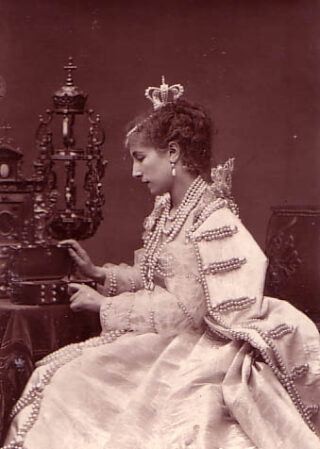 Sarah Bernhardt in Ruy Blas (1872) van Victor Hugo.